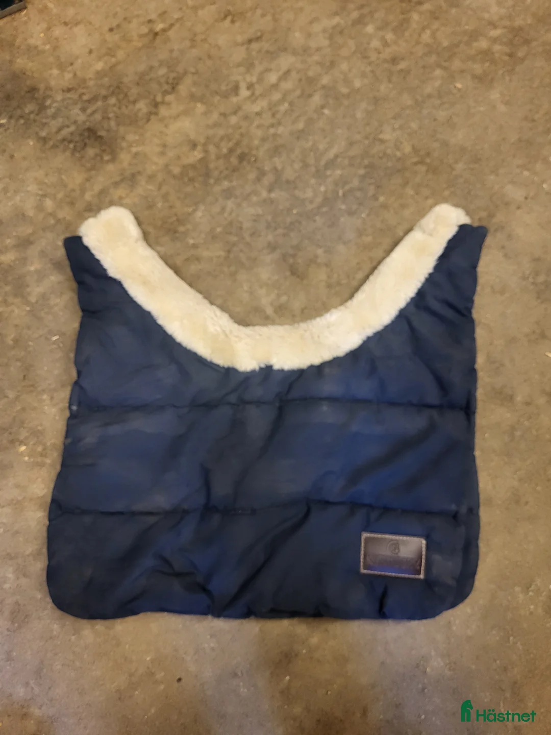 Täcken hästutrustning till salu: Kentucky bib i Boden - Annons 1