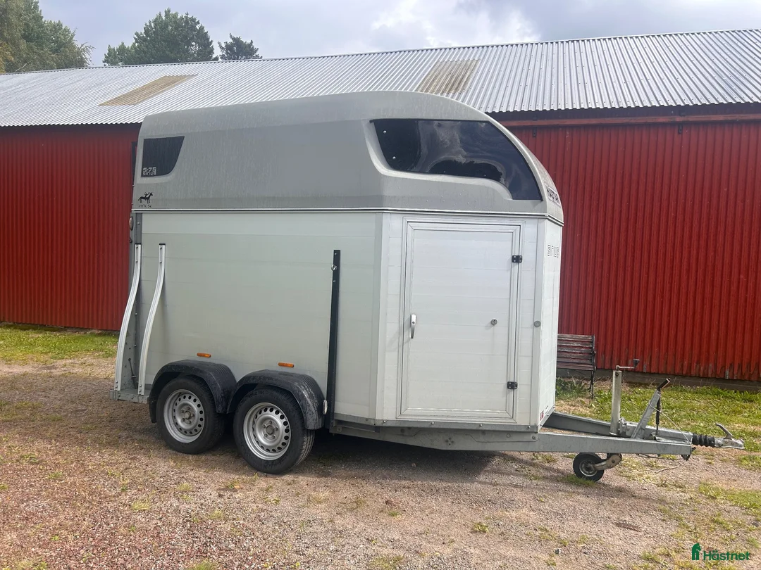 Hästtransporter  fordon & transport till salu: Sirius S75 i nyskick - Annons 1