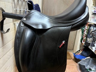 Sadlar hästutrustning till salu: Equipe Olympia Special i Västra Frölunda - Annons 1