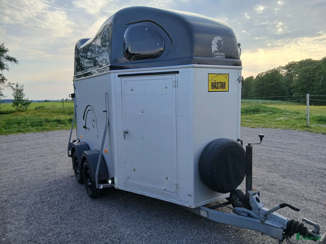 Hästtransporter  fordon & transport till salu: Välskött Cheval Liberté - Annons 1