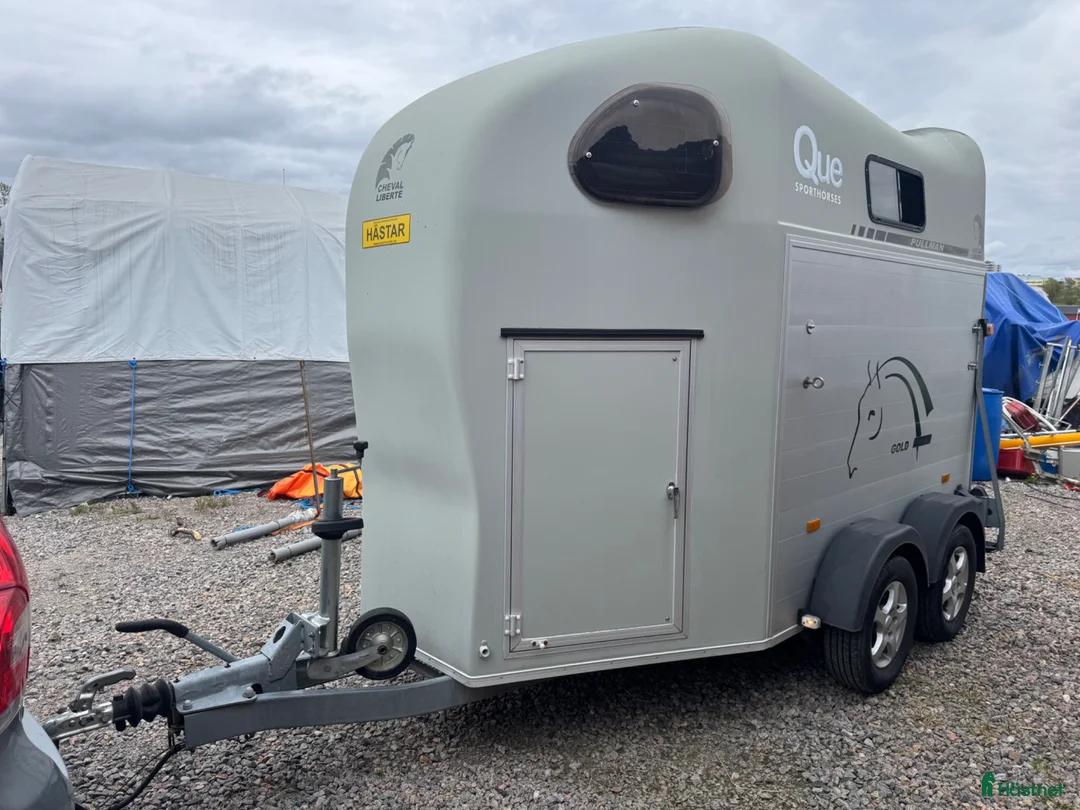 Hästtransporter  fordon & transport till salu: Hästtransport 2017 med kamera , sadelkammare - Annons 2