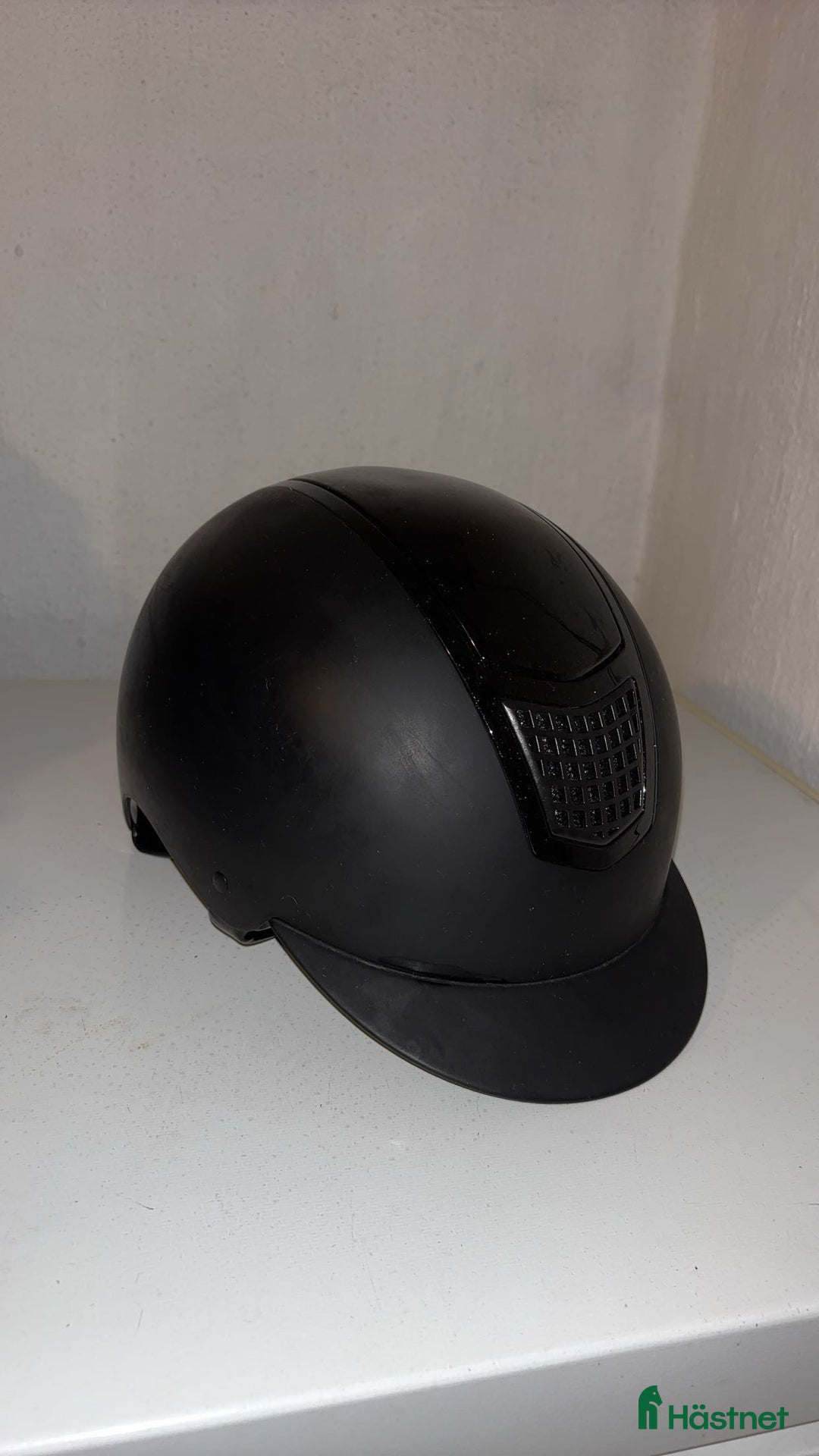 Hjälmar ryttarutrustning till salu: Två hjälmar säljes 🥰 i Ekeby - Annons 3