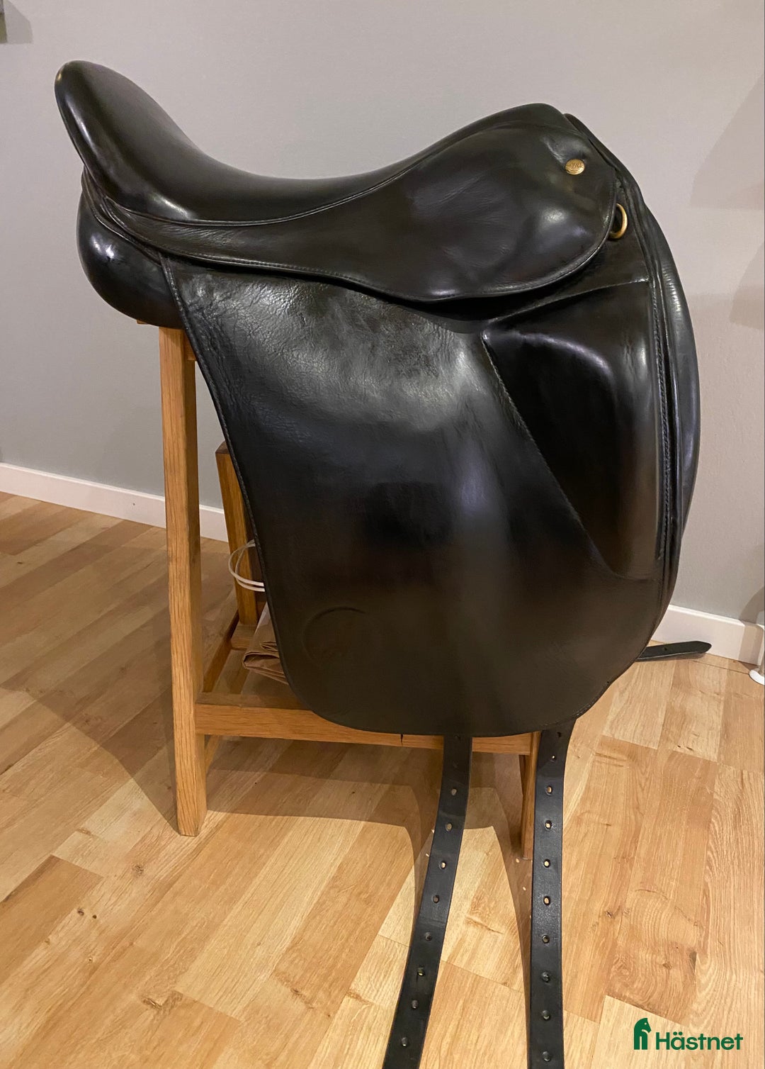 Sadlar hästutrustning till salu: Draupnir 17,5 i fint skick  i Motala - Annons 3