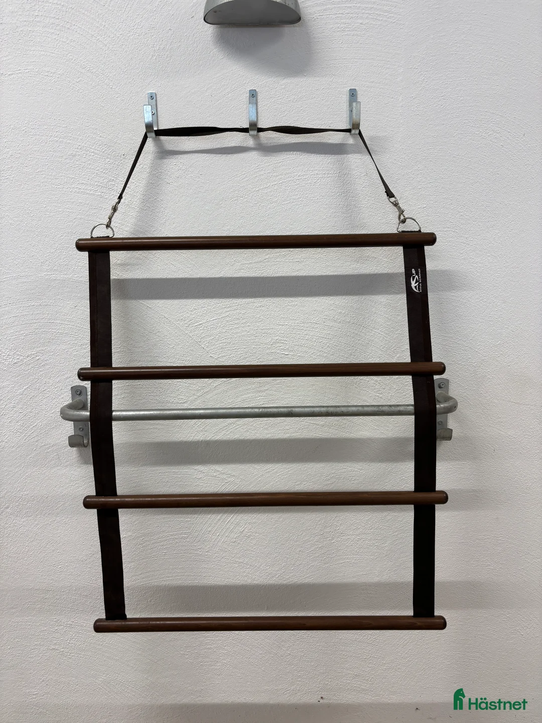 Stallinredning, stängsel & gård övrig utrustning till salu: Schabrak/Täckeshängare Brun   i Skivarp - Annons 1