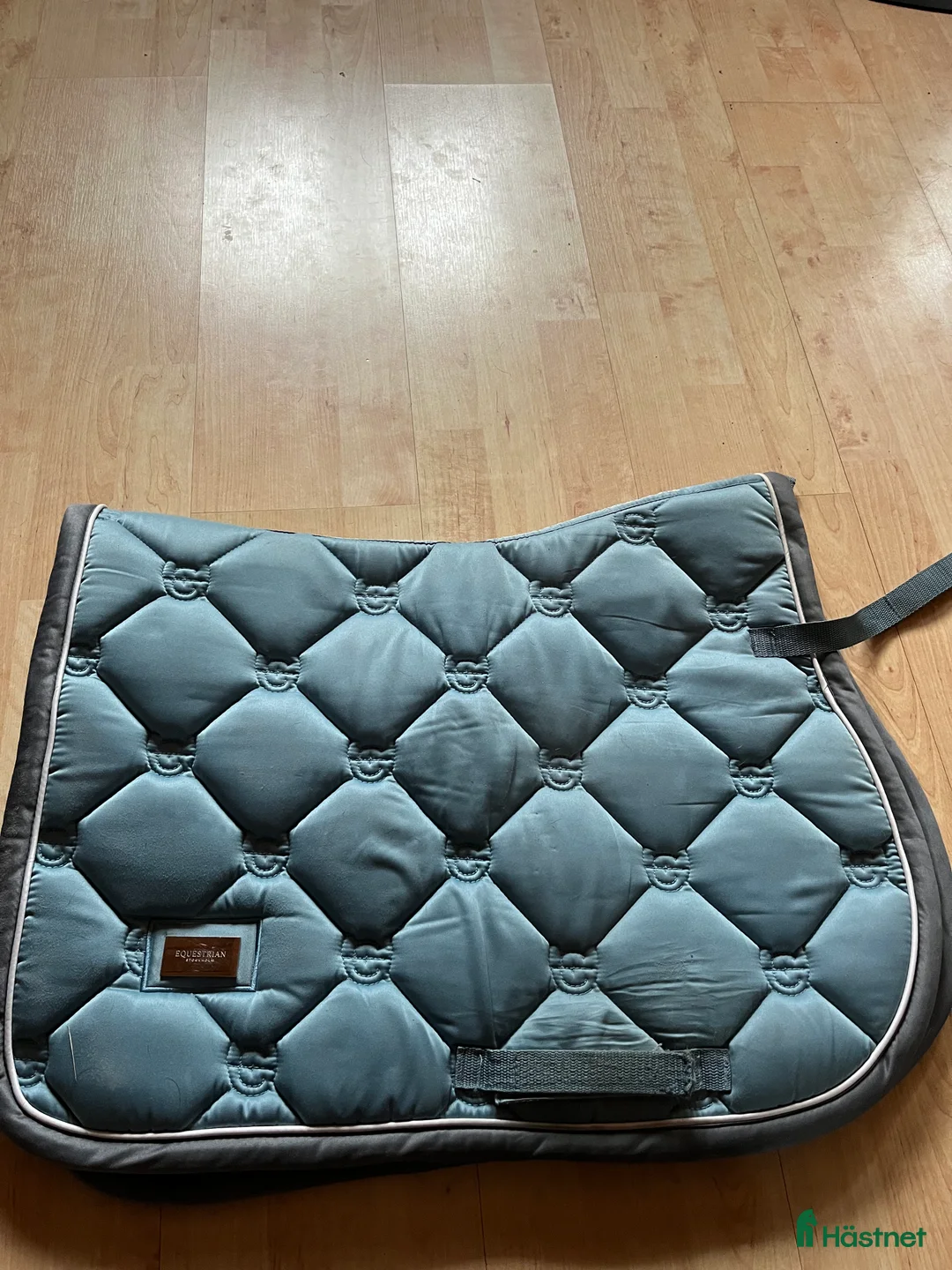 Schabrak & Vojlockar hästutrustning till salu: Steel Blue Equestrian Stockholm sett - Annons 3