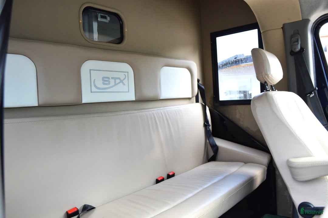 Hästlastbilar  fordon & transport till salu: STX 5 sits Automat 14670 mil i Kvicksund - Annons 2