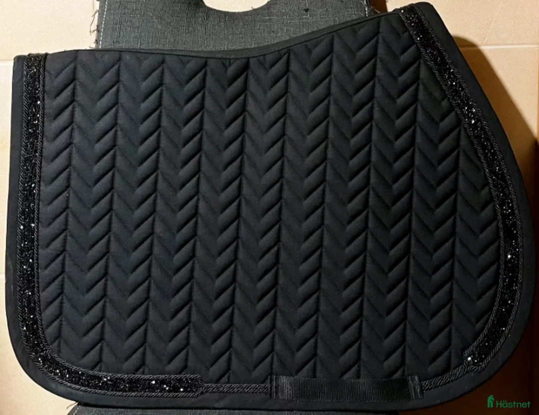 Schabrak & Vojlockar hästutrustning till salu: Kentucky-schabrak till Ponny - Annons 2