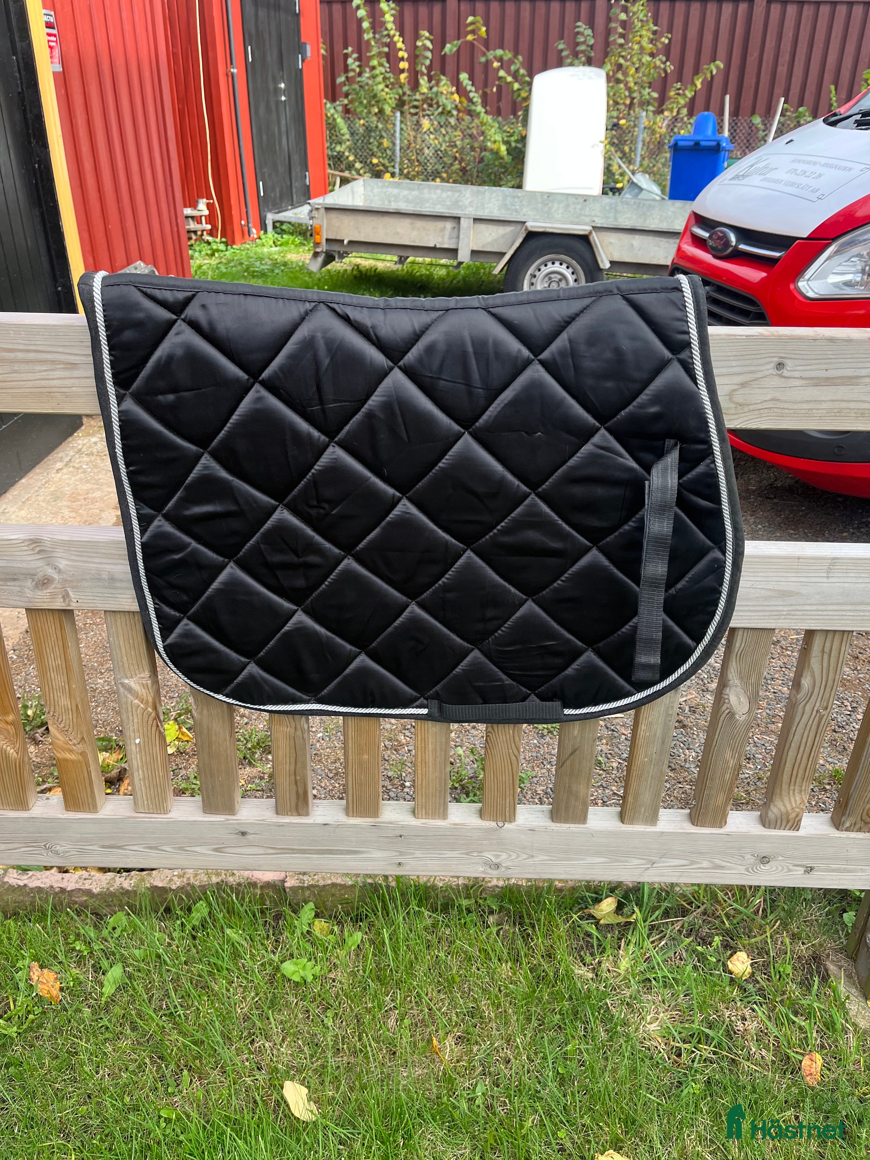 Schabrak & Vojlockar hästutrustning till salu: Svart hoppschabrak  i Vejbystrand - Annons 19