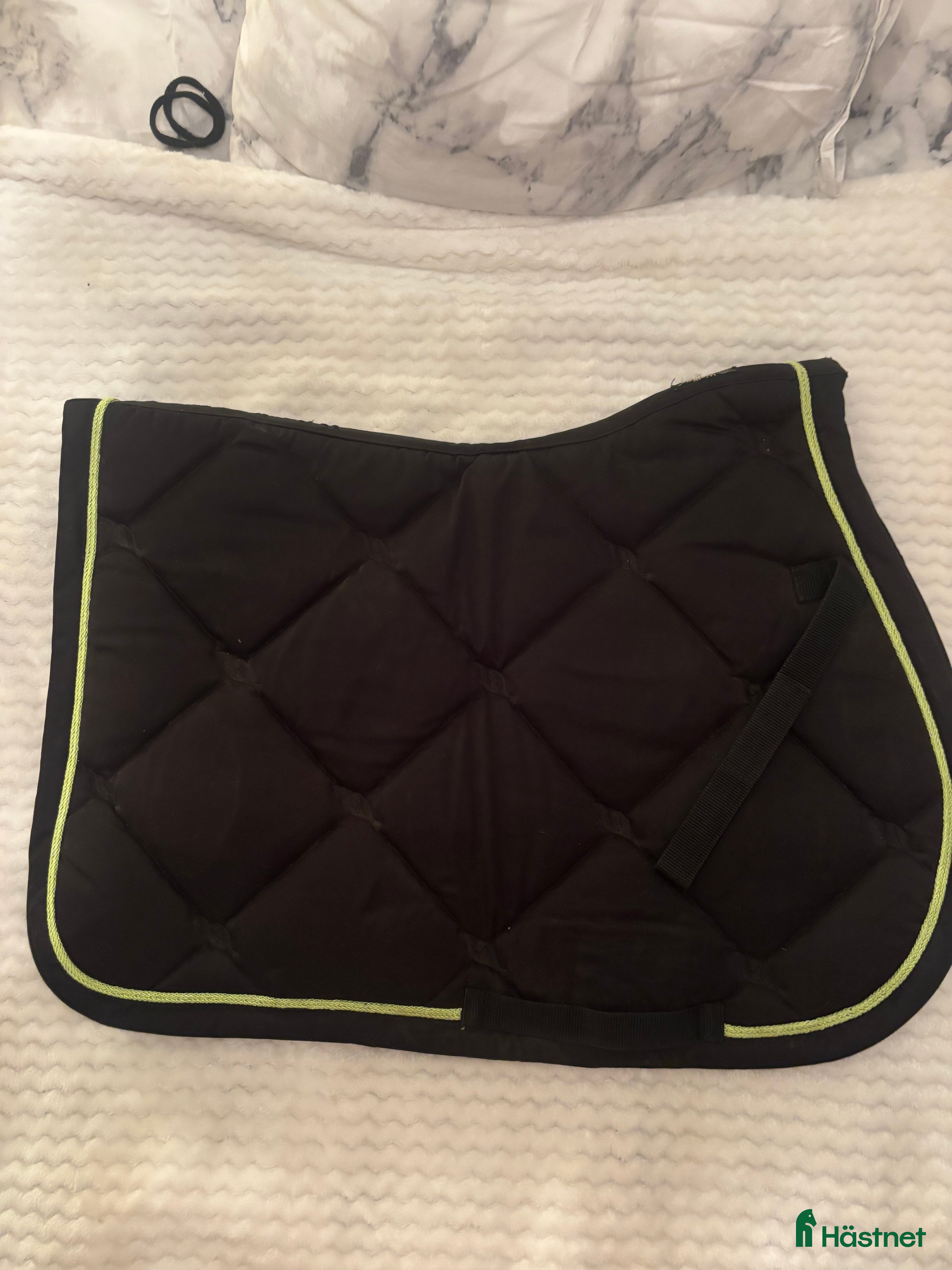 Schabrak & Vojlockar hästutrustning till salu: Back on track shabrak i Strömstad - Annons 4