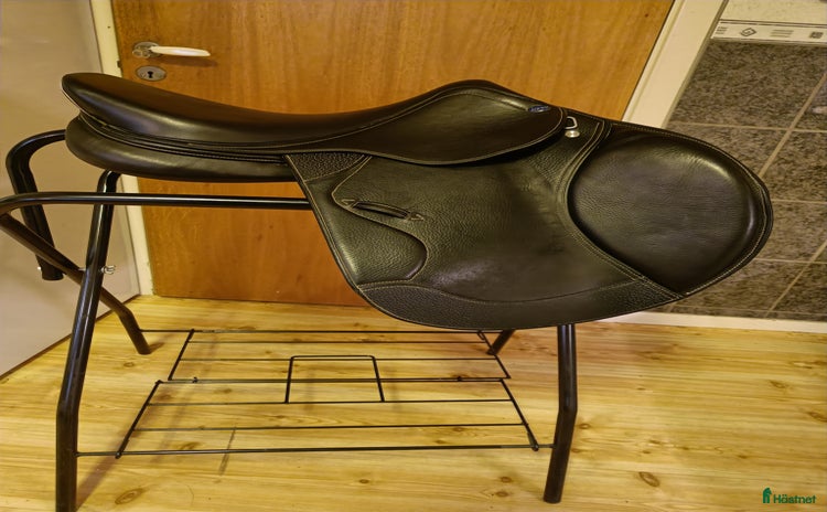 Sadlar hästutrustning till salu i Bullaren - Annons 5