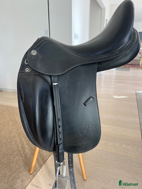 Sadlar hästutrustning Mycket fin Prestige X Helene sadel  - Annons 1