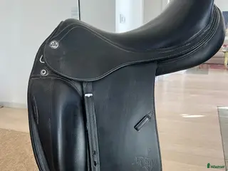 Sadlar hästutrustning Mycket fin Prestige X Helene sadel - Annons 1