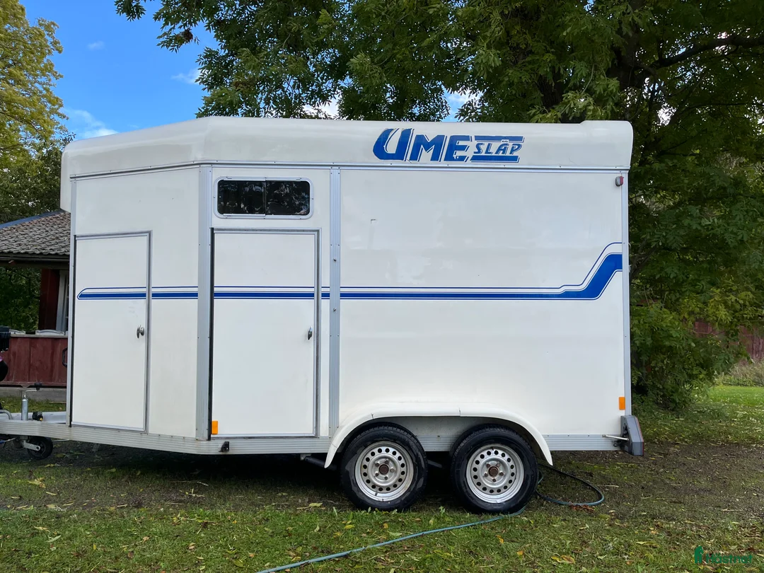 Hästtransporter  fordon & transport till salu: Umesläp 2005  i Mariestad - Annons 1