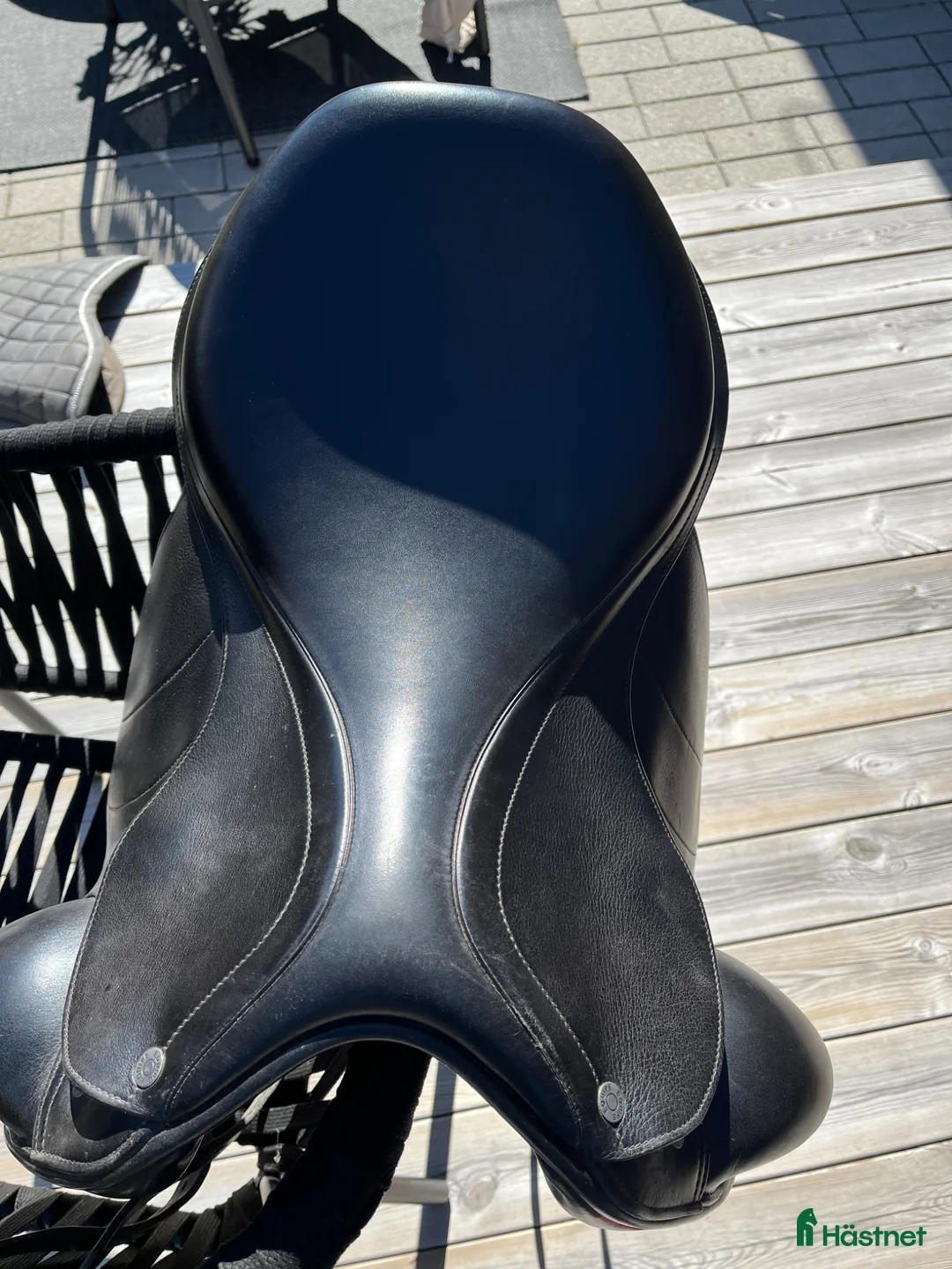 Sadlar hästutrustning till salu: Equipe Emporio Iceland i fint skick. - Annons 2