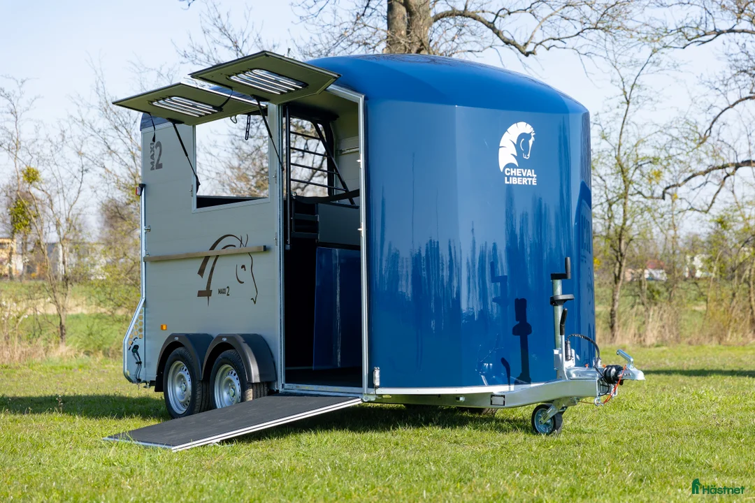 Hästtransporter  fordon & transport till salu: Cheval Liberté Maxi 2 Diagonallastad - Annons 7