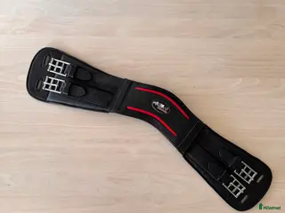 Sadeltillbehör hästutrustning Karlslund anatomisk lädergjord 55cm i Tjureda - Annons 14