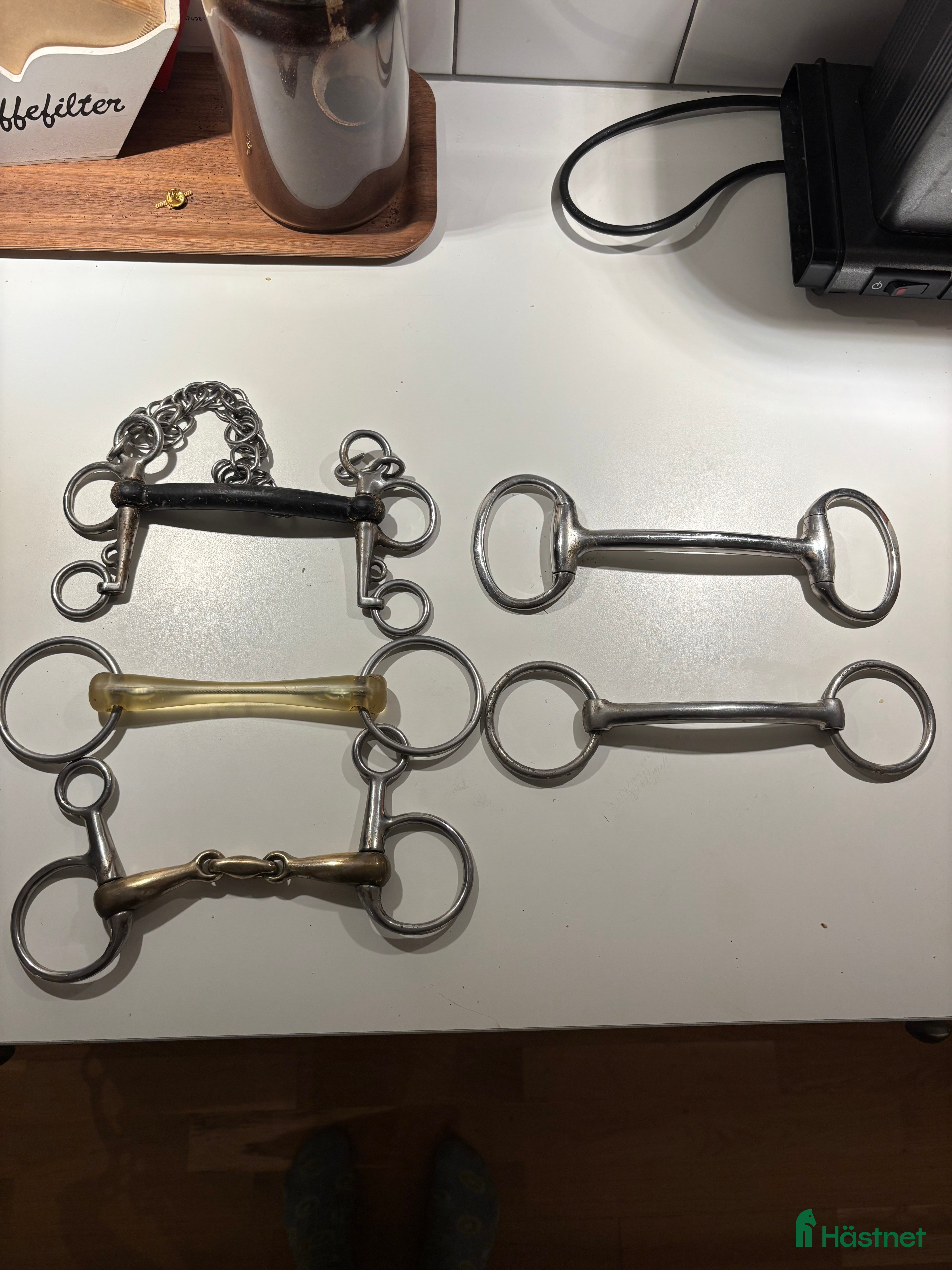 Bett hästutrustning till salu: Olika bett  i Västerhaninge - Annons 2