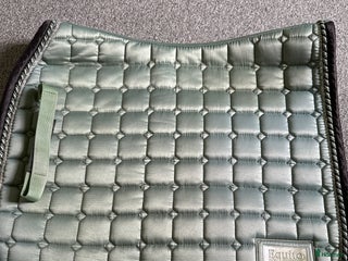 Schabrak & Vojlockar hästutrustning till salu: Fint Equito schabrak i Lerum - Annons 2