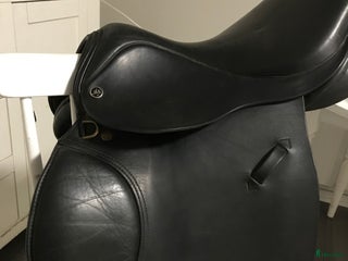 Sadlar hästutrustning till salu: mycket fin hoppsadel från Morris och nolan i Herrljunga - Annons 19