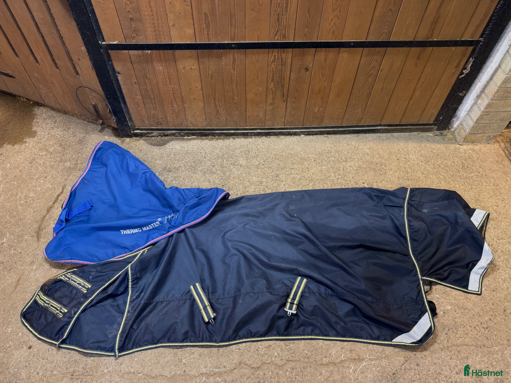 Täcken hästutrustning Regntäcke stl 135  - Annons 11