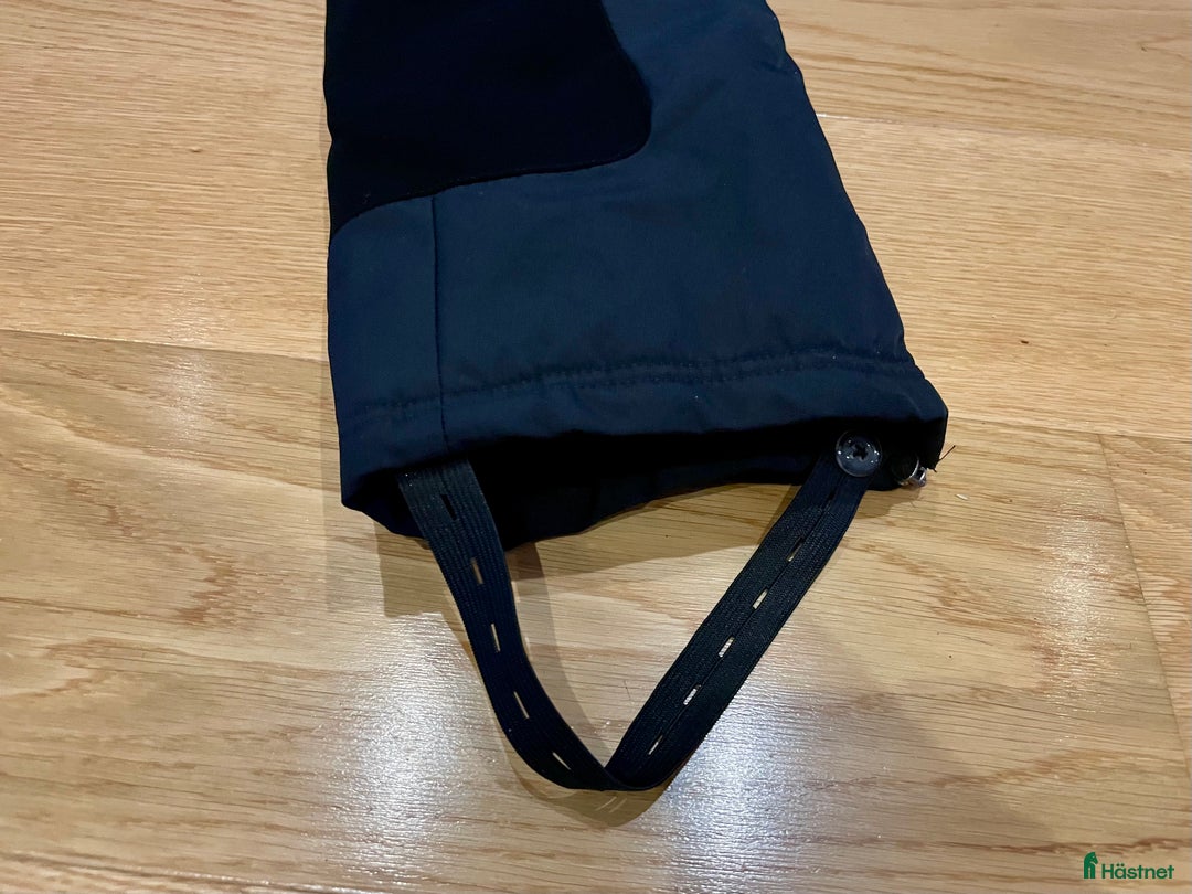 Övrigt Ridkläder ryttarutrustning till salu: Vinterridset till barn / ungdom stl ca 146/152 i Östersund - Annons 4