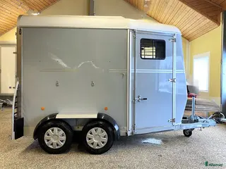 Hästtransporter fordon & transport till salu: Rymlig Fautras med AidSystem och step up - Annons 5