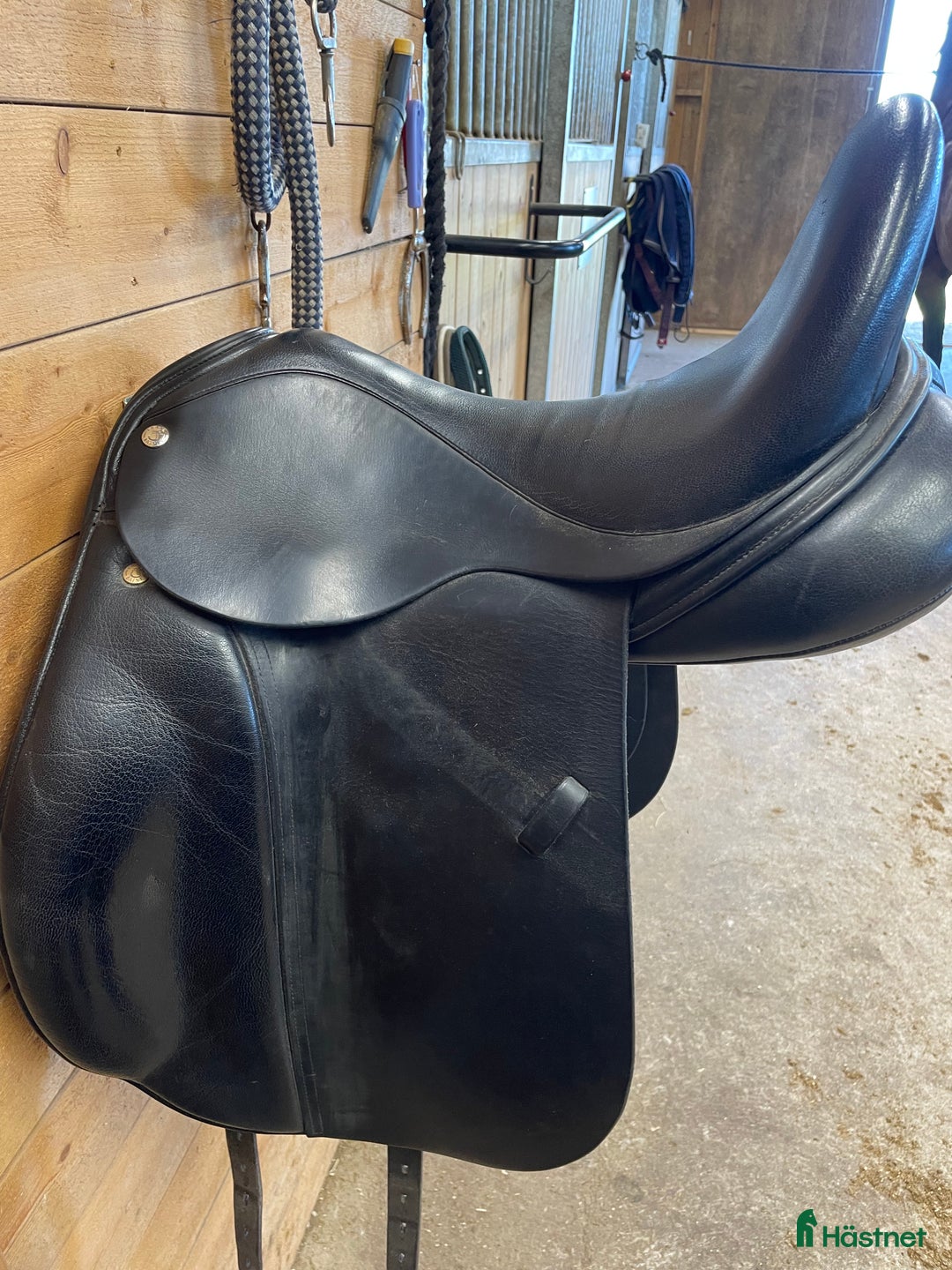 Sadlar hästutrustning till salu: Frank Baines Dressyrsadel  i Askersund - Annons 6