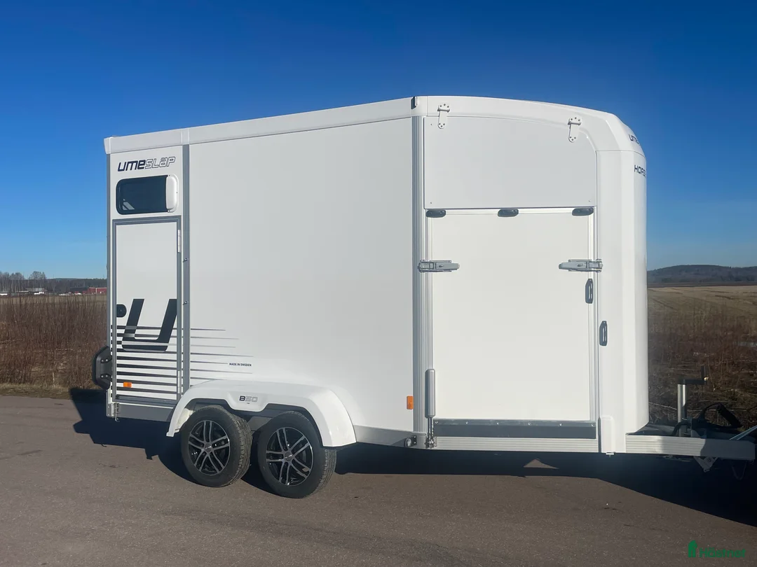 Hästtransporter  fordon & transport till salu: UME B50 - Omgående leverans! i Borlänge - Annons 2