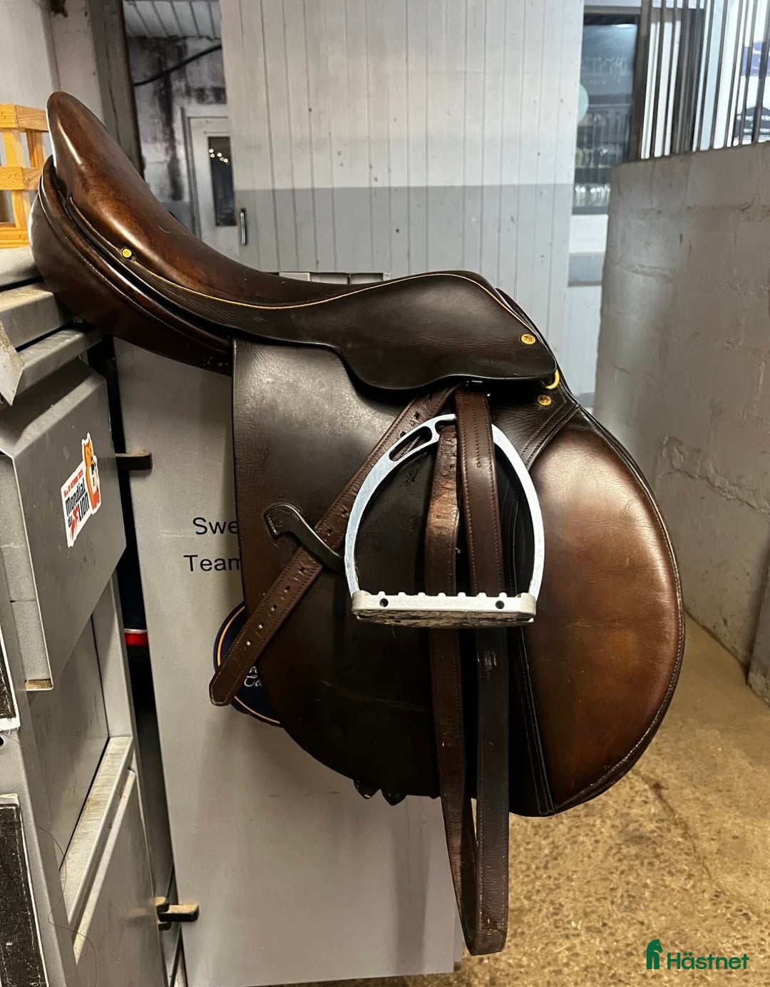 Sadlar hästutrustning till salu: Frank Baines sadel  i Tystberga - Annons 3