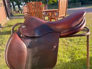 Sadlar hästutrustning till salu: Renaissance hoppsadel i Harplinge - Annons 23