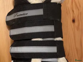Benskydd hästutrustning till salu: Protector med reflex i Borås - Annons 4