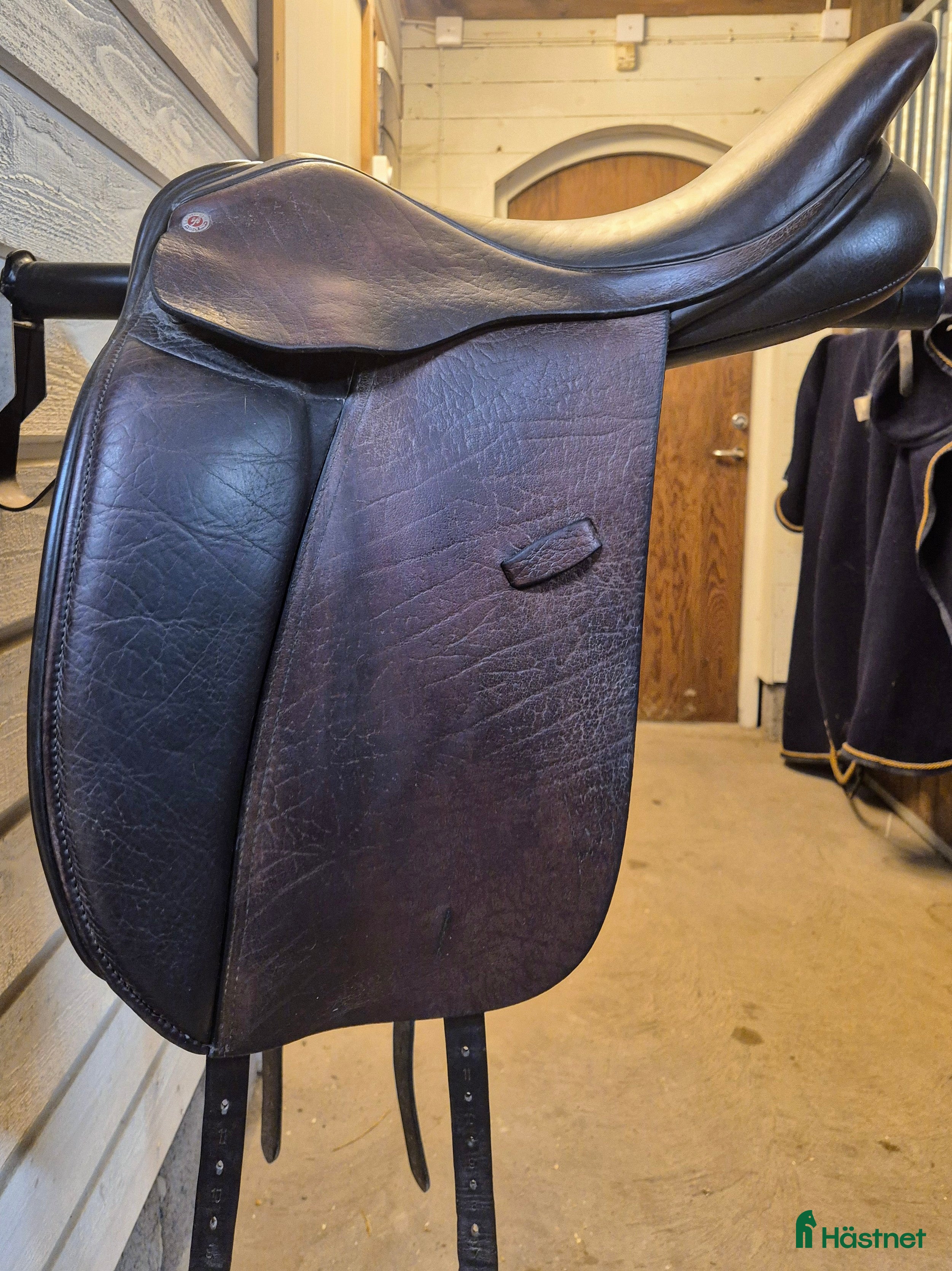 Sadlar hästutrustning till salu: Farmland dressyr i Eskilstuna - Annons 3