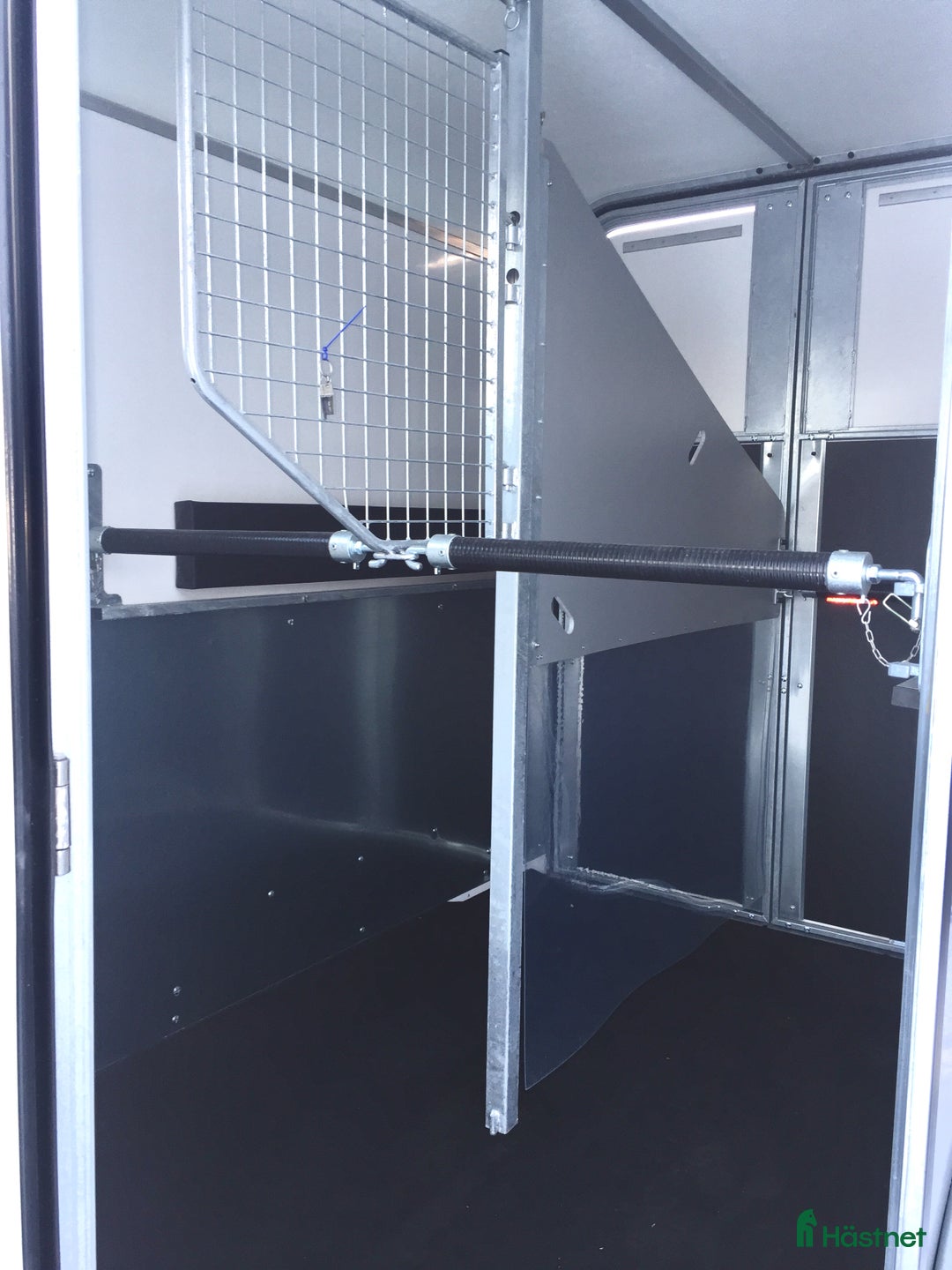 Hästtransporter  fordon & transport till salu: Fautras Provan med AidSystem-öppna/stäng framifrån i Kvicksund - Annons 21