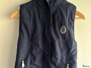 Övrigt Ridkläder ryttarutrustning till salu: Marinblå väst i Perstorp - Annons 2