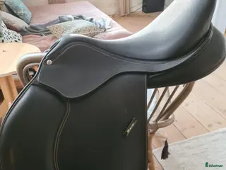 Sadlar hästutrustning till salu: Wintec 500 Jump cair i Haparanda - Annons 2