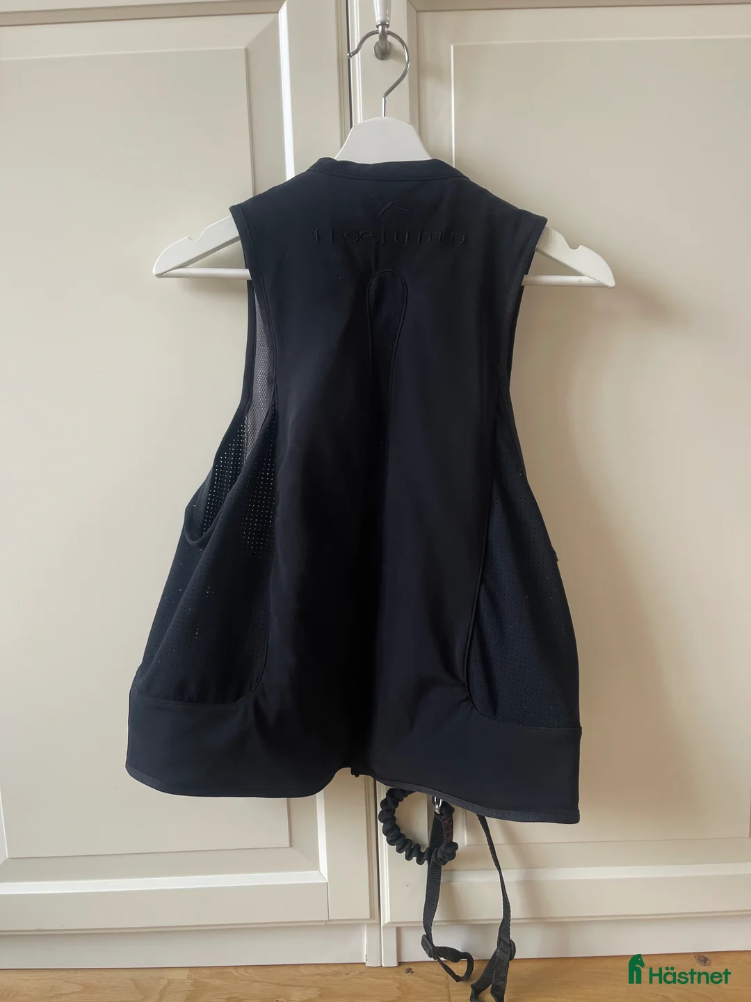 Säkerhetsvästar ryttarutrustning till salu: Airbag Freejump inkl 6 patroner - Annons 2