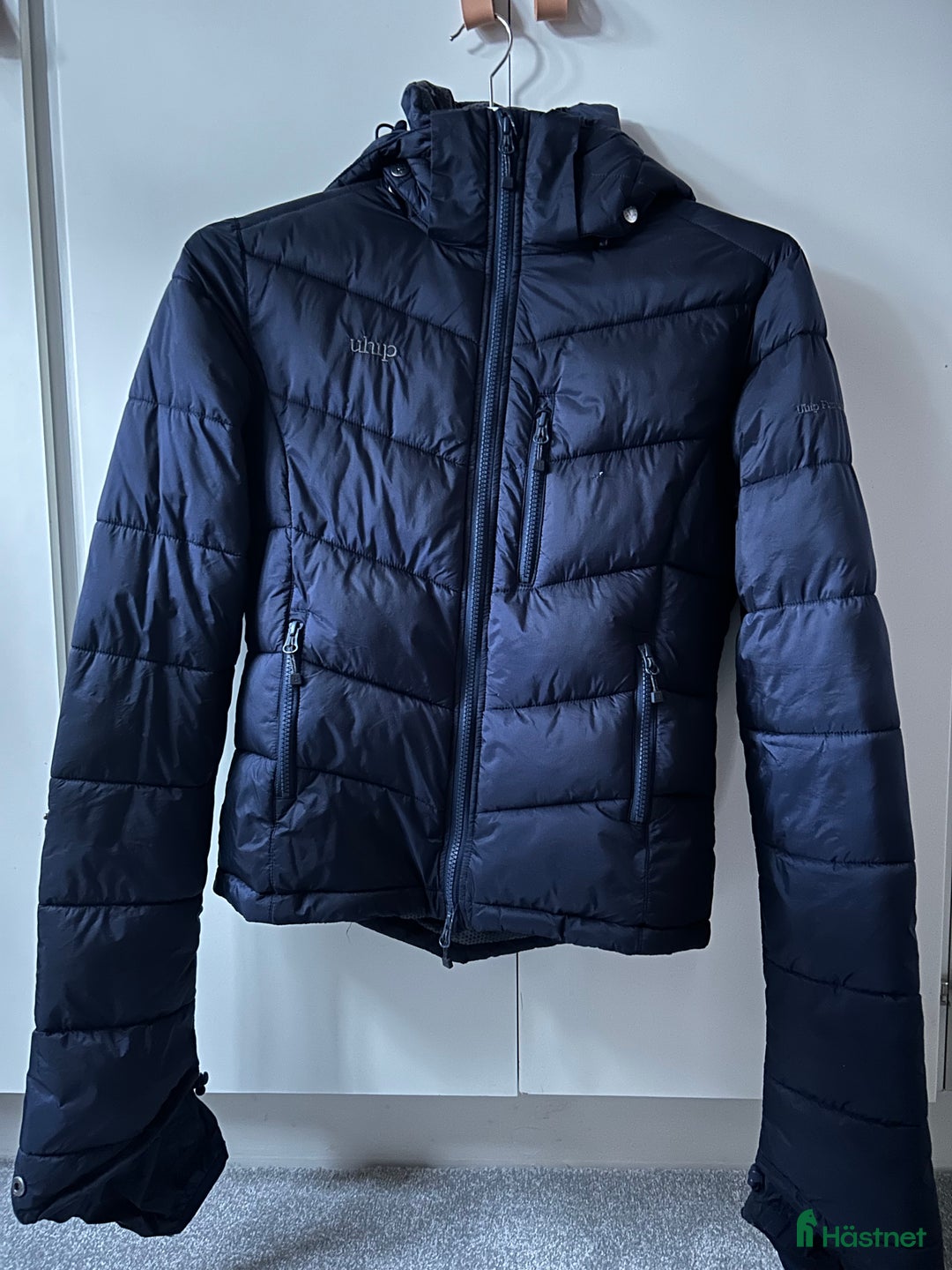 Jackor & Kavajer ryttarutrustning till salu: Uhip Jacka i Bromma - Annons 1