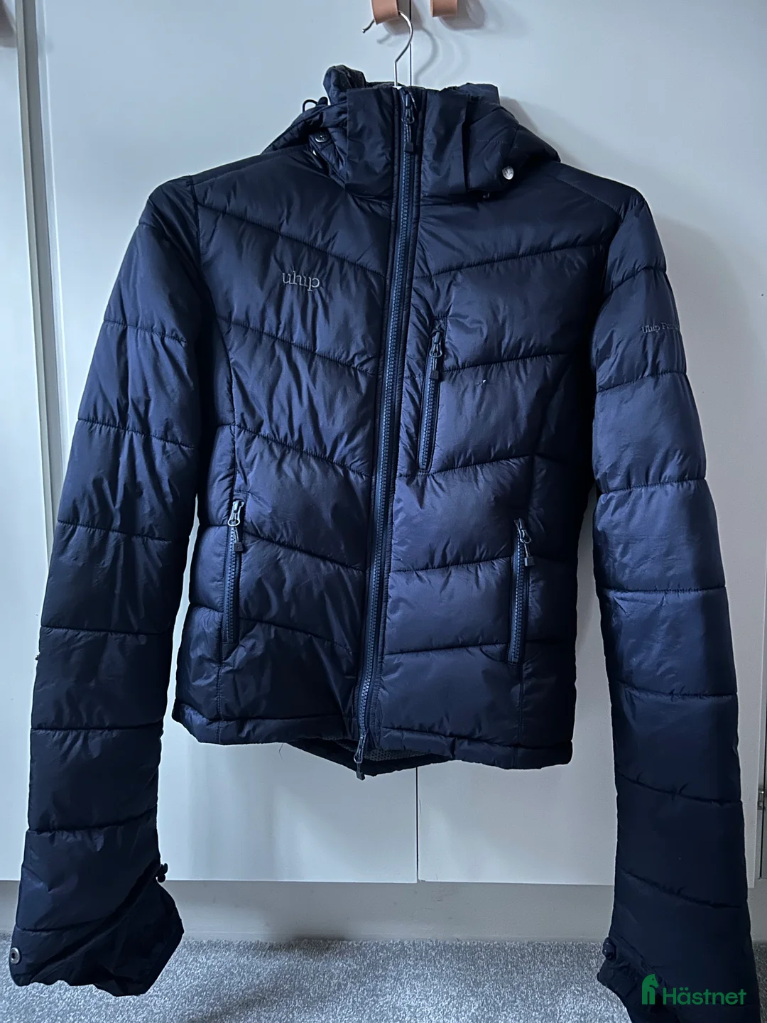 Jackor & Kavajer ryttarutrustning till salu: Uhip Jacka i Bromma - Annons 1