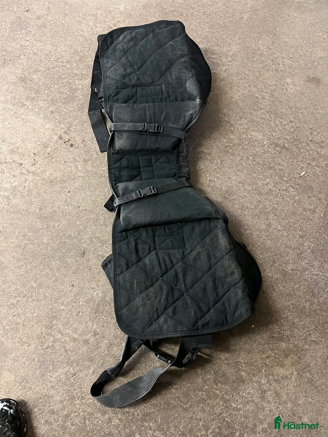 Övrig Hästutrustning hästutrustning till salu: Barefoot- Walk my horse ryggsäck  - Annons 4