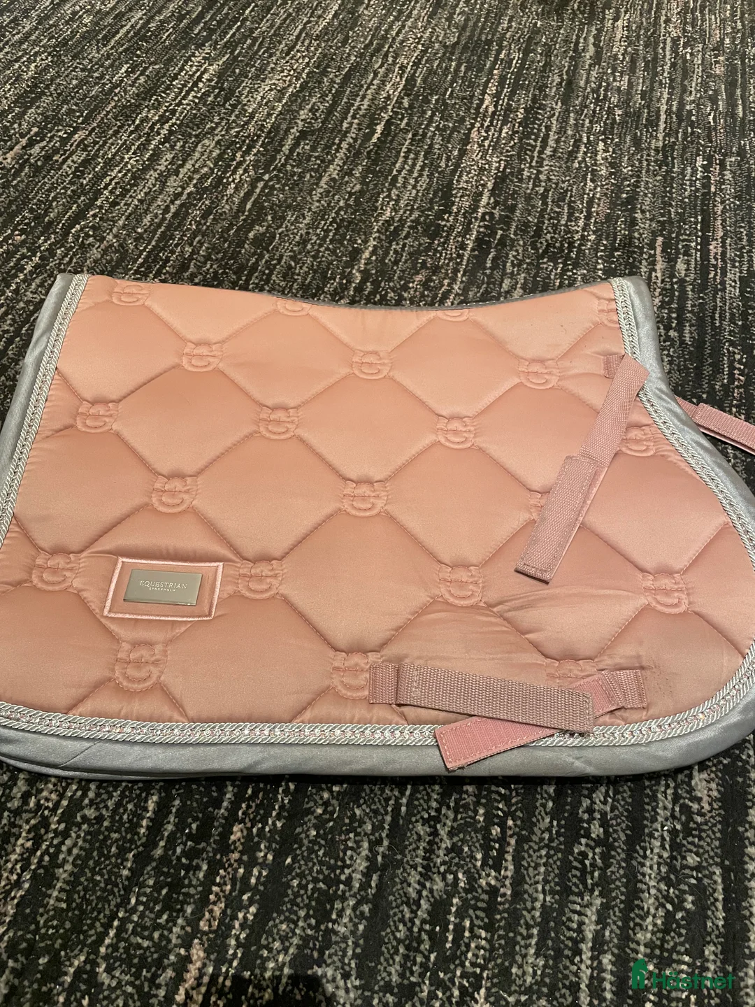 Schabrak & Vojlockar hästutrustning till salu: Använd fåtal gånger Equestrian Stockholm schabrak i Saltsjöbaden - Annons 2