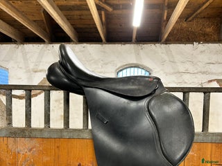 Sadlar hästutrustning till salu: Claridge house sadel allround i Hässleholm - Annons 6