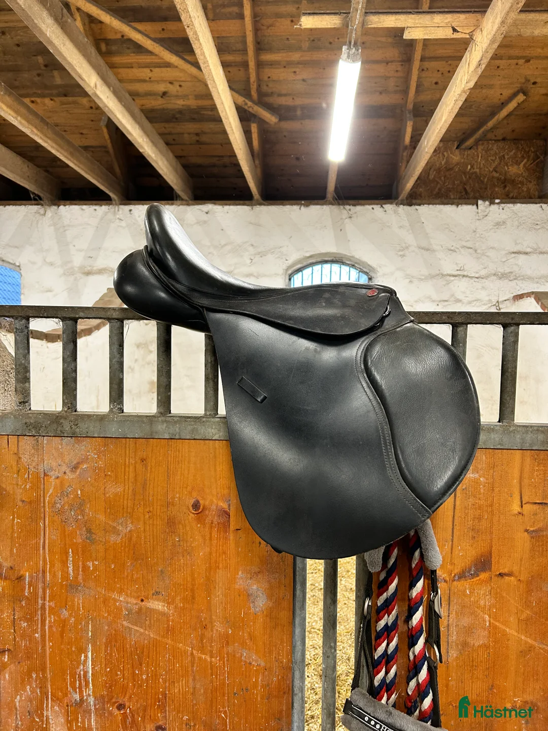 Sadlar hästutrustning till salu: Claridge house sadel allround  - Annons 1