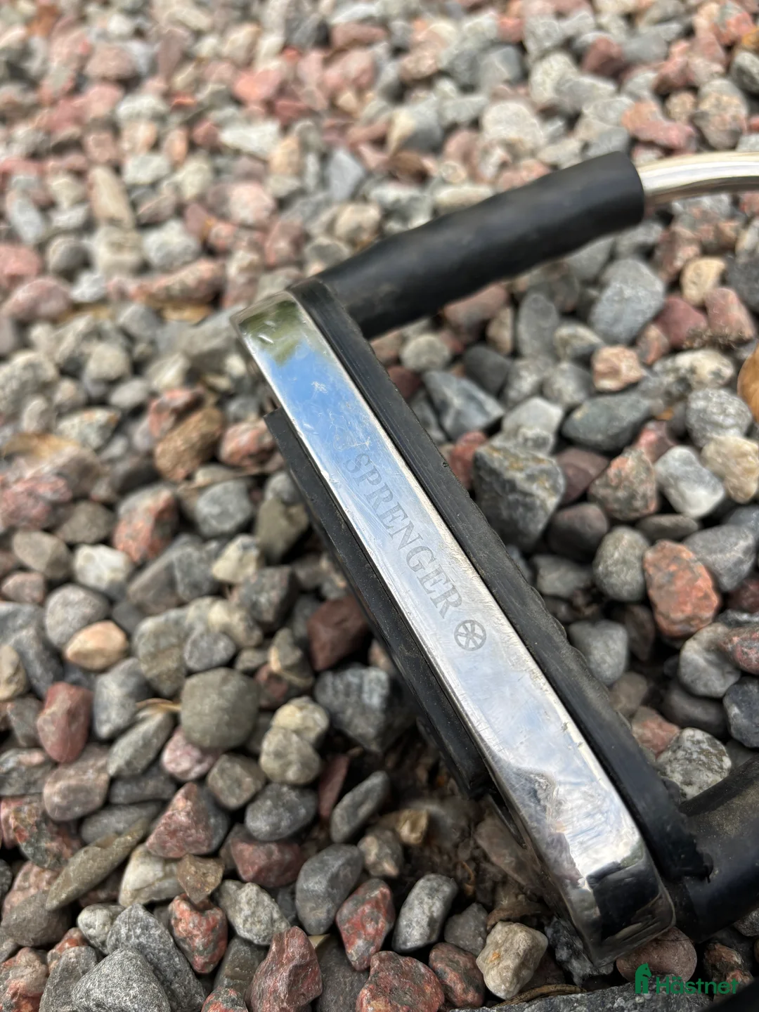 Stigbyglar hästutrustning till salu: Sprenger säkerhetsstigbygel i Farsta - Annons 2