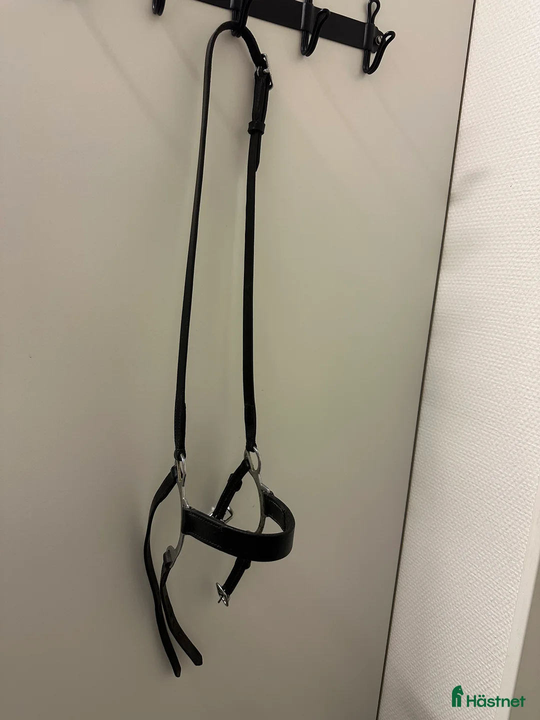 Träns hästutrustning till salu: Bygelnosgrimma i Kristianstad - Annons 1
