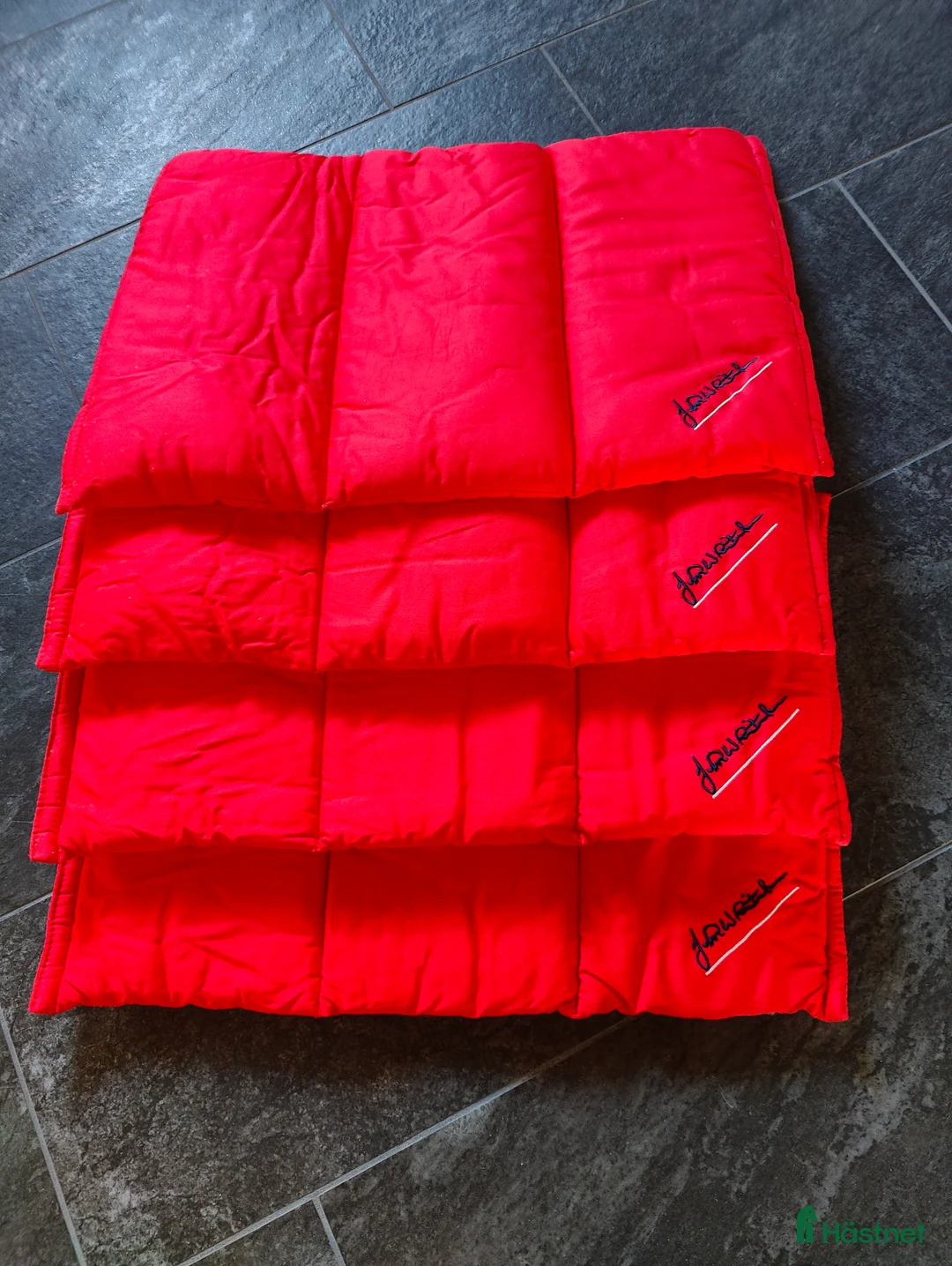 Övrig Hästutrustning hästutrustning till salu: Nya John Whitaker bandagepaddar i Ängelholm - Annons 1