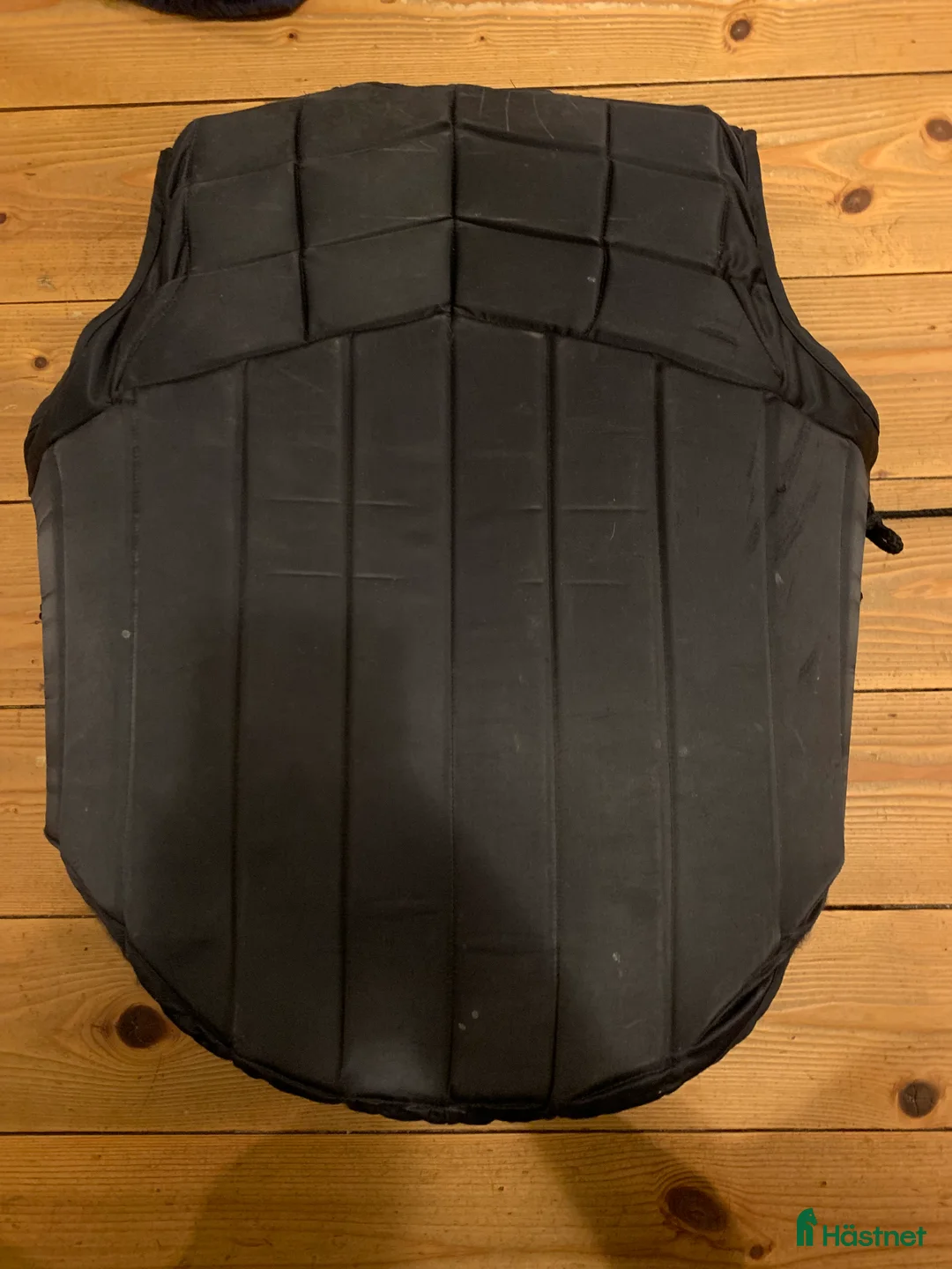 Säkerhetsvästar ryttarutrustning till salu: Racesafe ridväst svart child XL - Annons 2