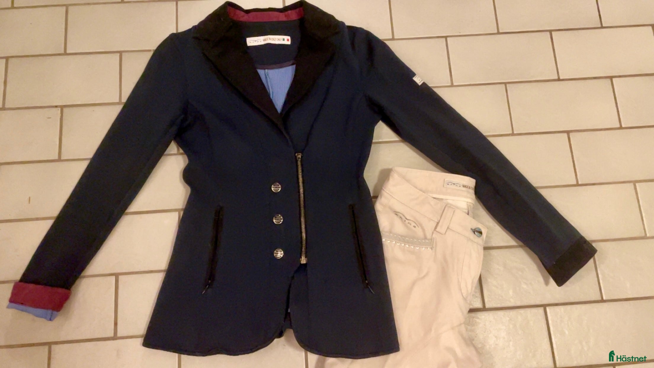 Jackor & Kavajer ryttarutrustning till salu: Animo kavaj och ridbyxor tävling i Sundsvall - Annons 14