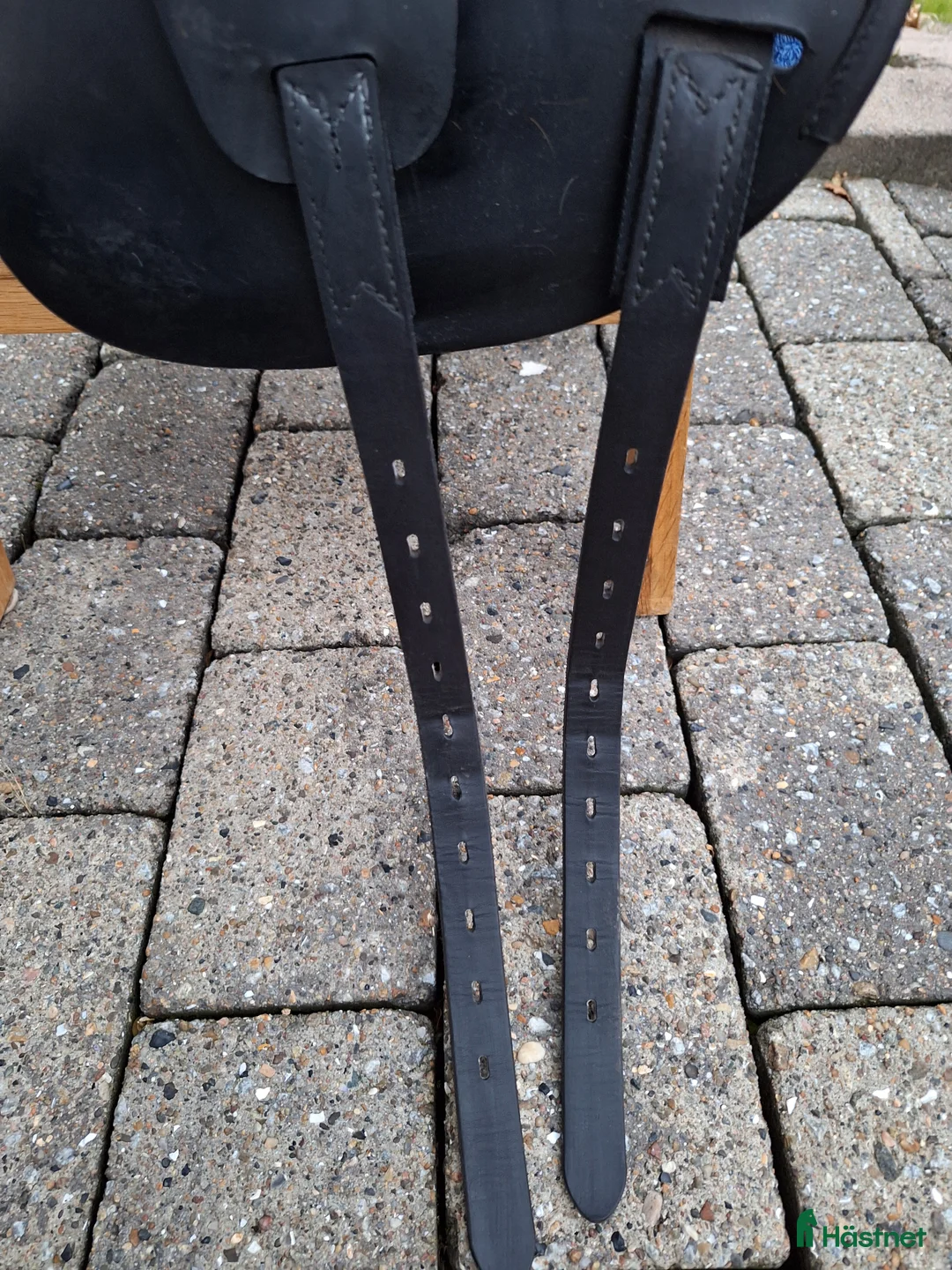 Sadlar hästutrustning till salu: Amerigo Pasubio Pinerolo (Kalvskinn) 17” i Torslanda - Annons 7