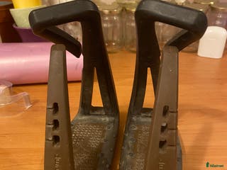 Stigbyglar hästutrustning till salu: Bruna Freejumps i Svärtinge - Annons 14