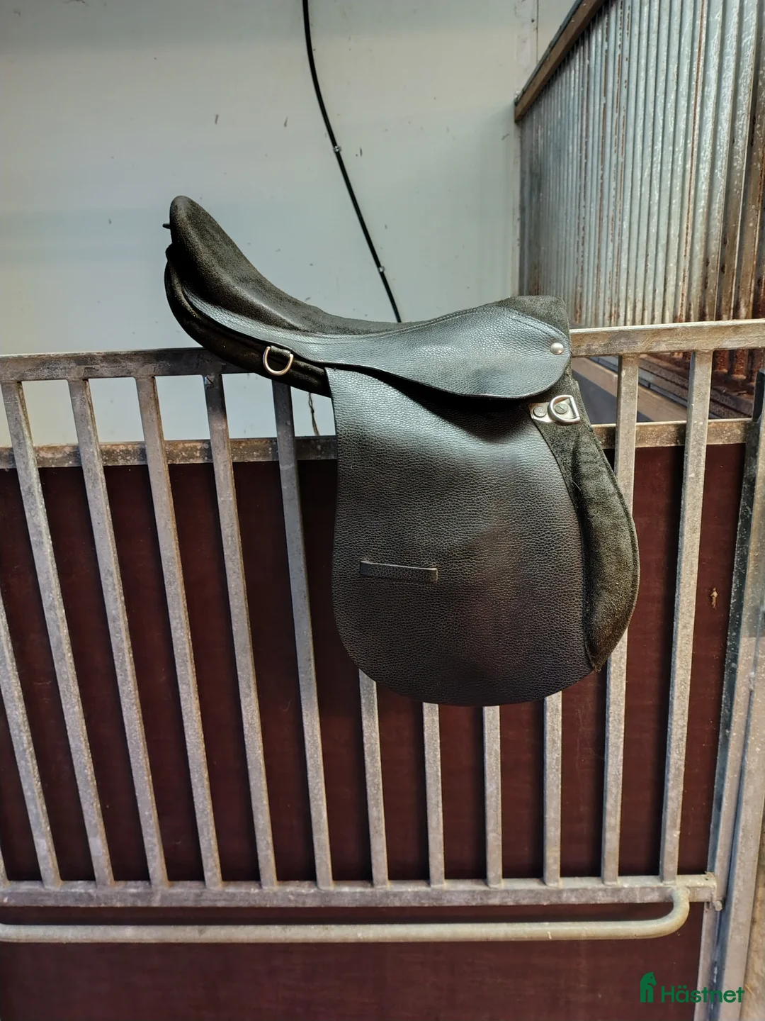 Sadlar hästutrustning till salu: Travmonté sadel  i Gamleby - Annons 1